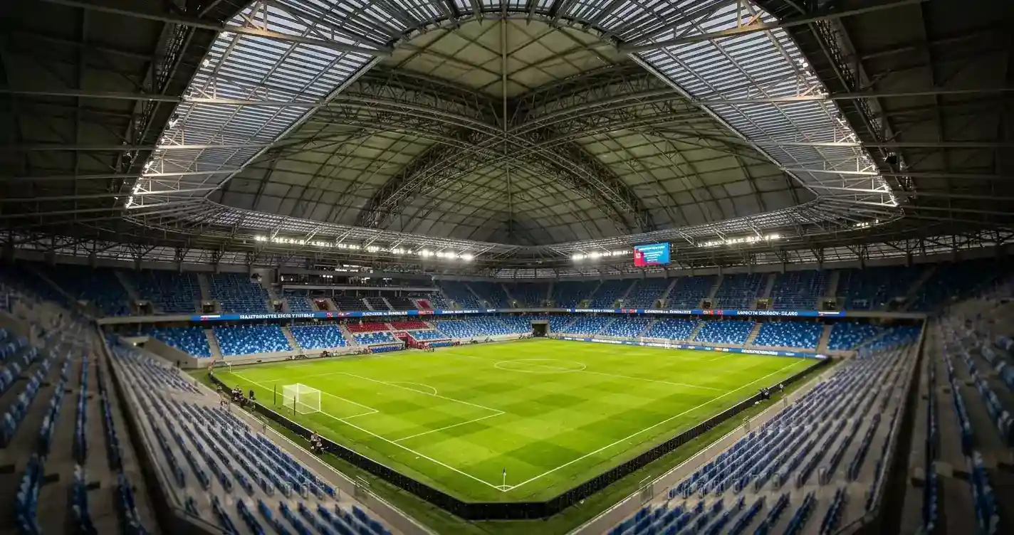 Futbalový štadión s uzavretou strechou pred večerným zápasom MS 2026